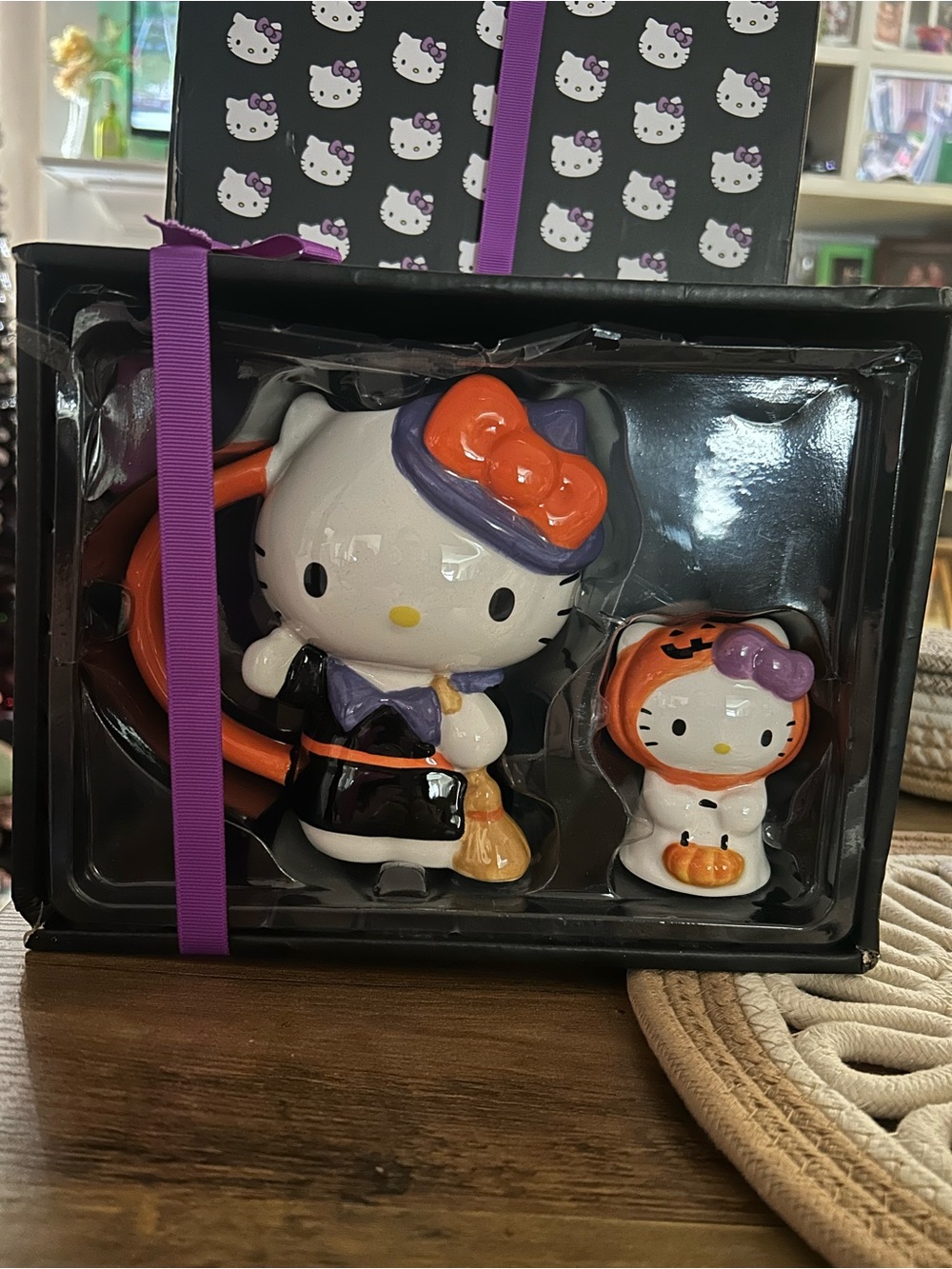 Hello Kitty Halloween mug & Figurines Set NEW in box